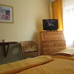 Frau Holle-land-hotel מלון 3*