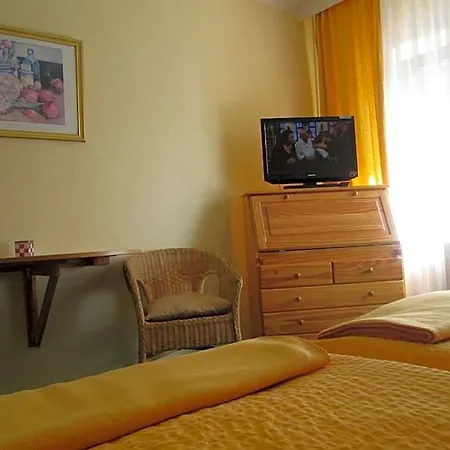 Hotel Frau Holle-land-hotel 3*